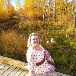 Meet your Posher, Em